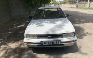 Nissan Bluebird, 1990