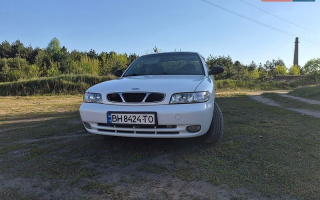 Daewoo Nubira, 1998