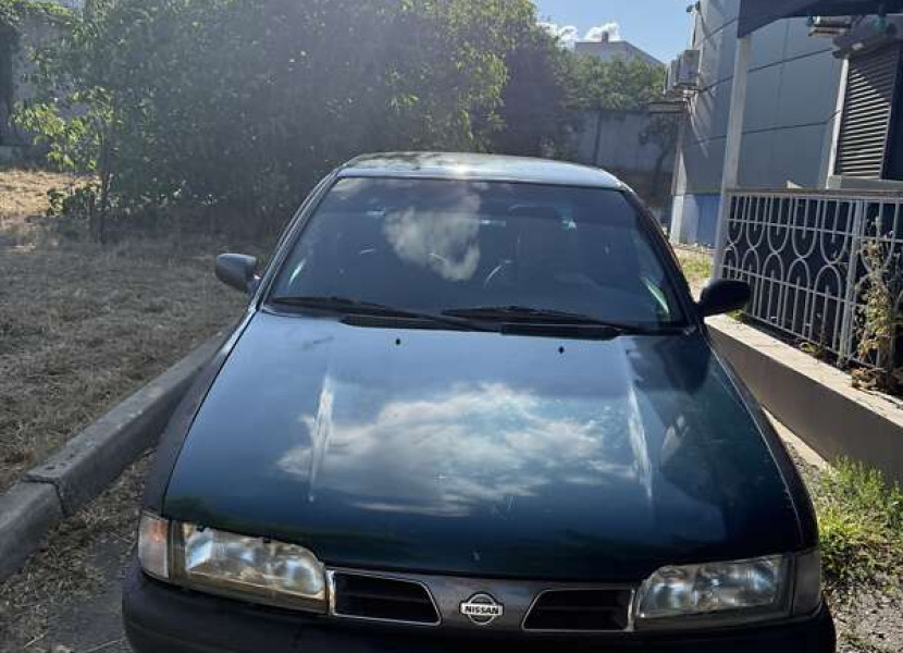 Nissan Primera, 1995