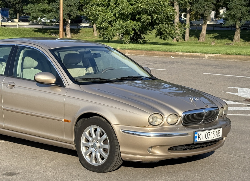 Jaguar X-type, 2002
