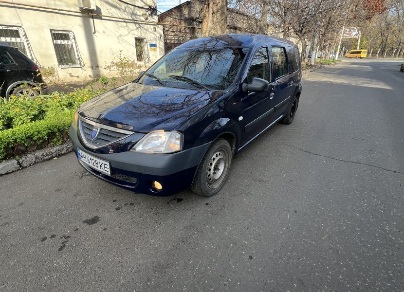 Renault Logan Van, 2011