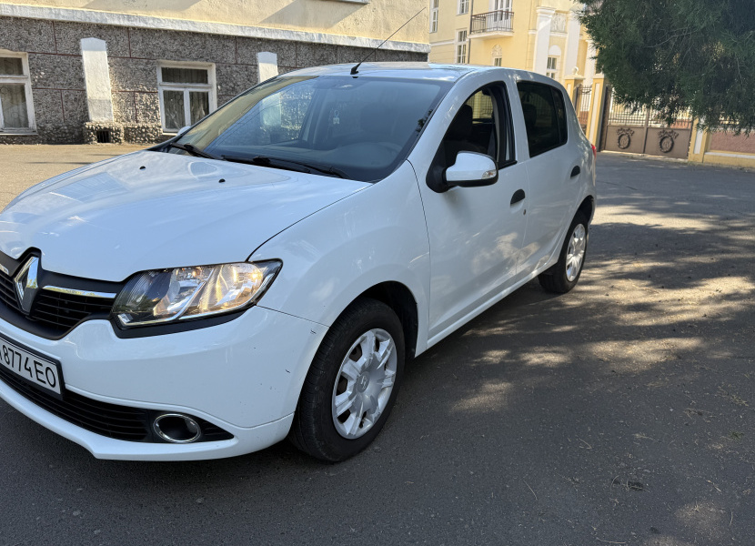 Renault Sandero, 2013