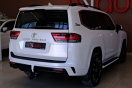 Toyota Land Cruiser 300