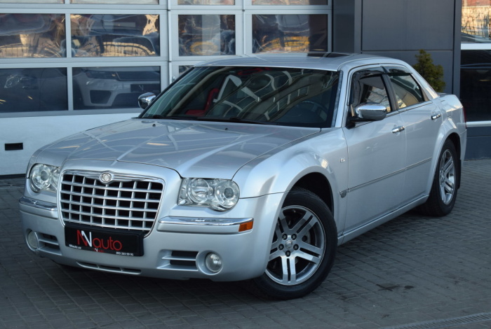 Chrysler 300 HEMI