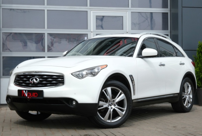 Infiniti QX70