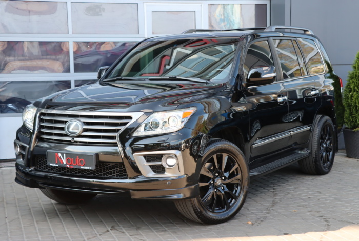 Lexus LX