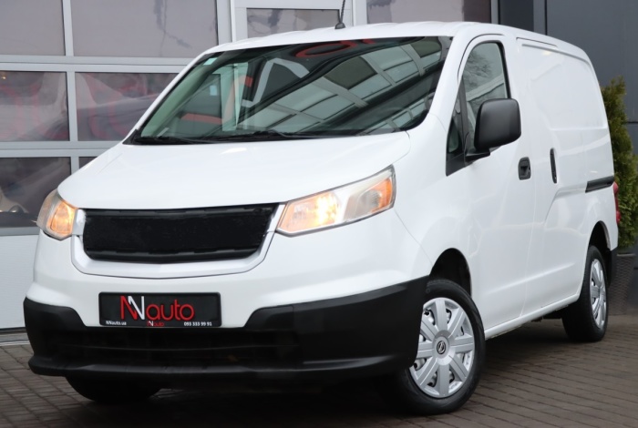 Nissan NV200
