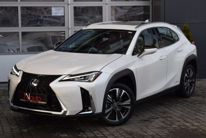 Lexus UX AWD