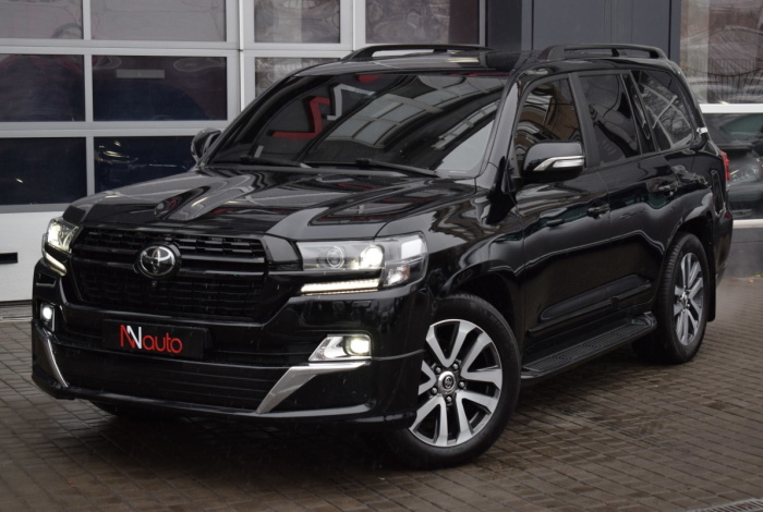 Toyota Land Cruiser 200 Excalibur