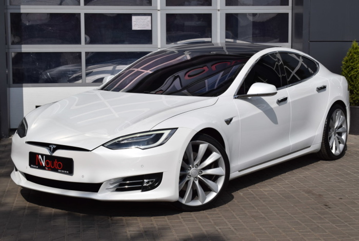 Tesla Model S 75D