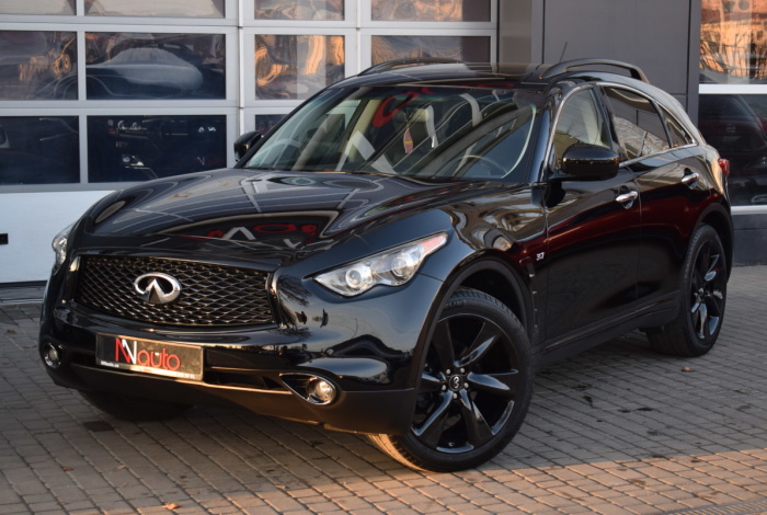 Infiniti QX70 S