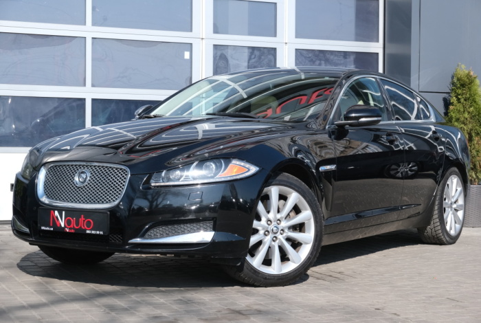 Jaguar XF
