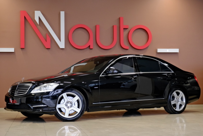 Mercedes-Benz S-Class 500