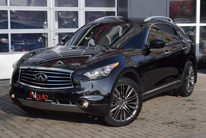 Infiniti QX70