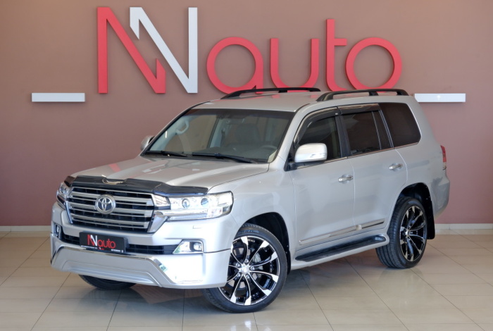 Toyota Land Cruiser 200