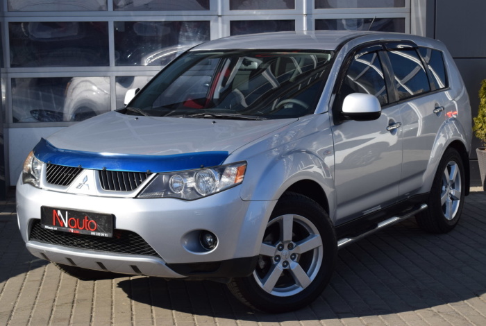 Mitsubishi Outlander XL