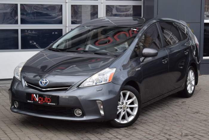 Toyota Prius V